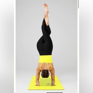 Alo Yoga Block-Highlighter-New